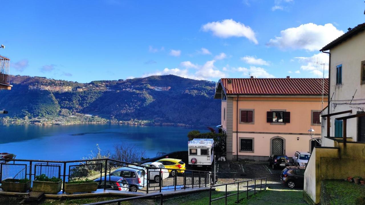 Vivere Il Borgo Sul Lago ジェンツァーノ・ディ・ローマ エクステリア 写真